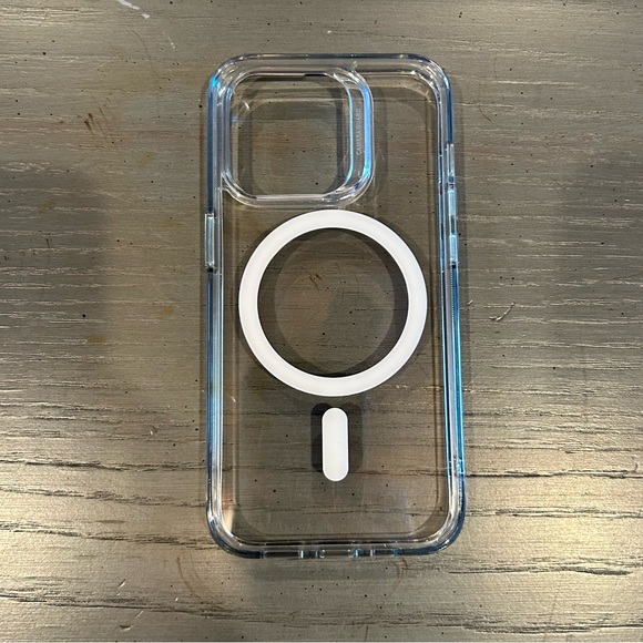 ESR Clear iPhone 14 Pro Case - Compatible with MagSafe - Picture 5 of 15